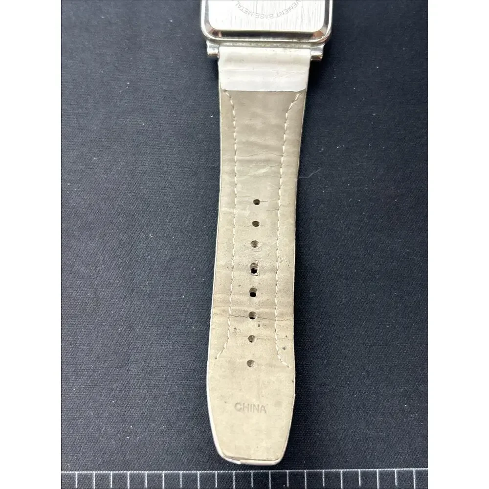 Silver Case And Dial Beige Bezel Quartz Watch